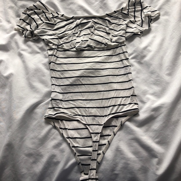 Off the shoulder bodysuit! - Picture 1 of 2